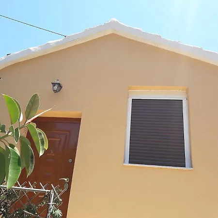 Velissaria Holiday House