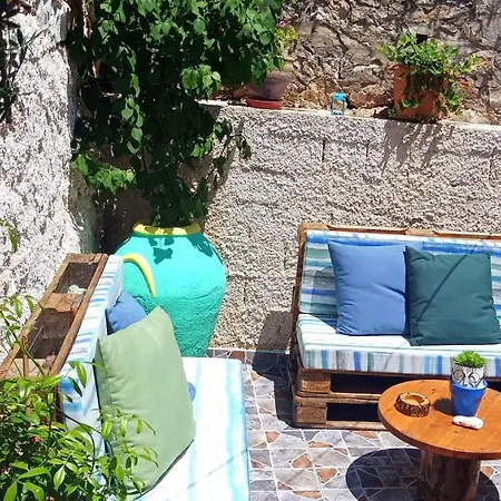 Velissaria Holiday House *